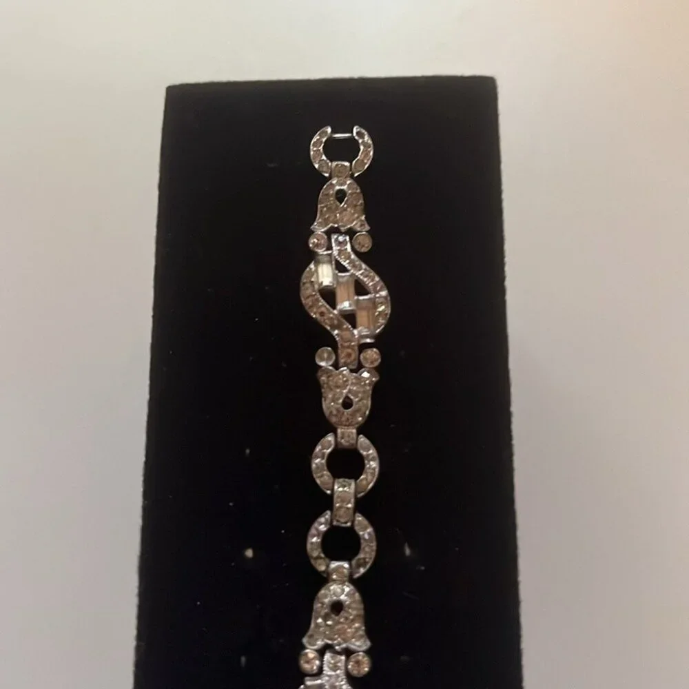 💎✨ Silver-Tone Rhinestone Link Chain Bracelet | Elegant Sparkling Design | 7” L - Picture 7 of 8